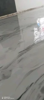 specialist in decorative walls and floors finishes