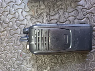 ICOM IC F1000 VHF with charger