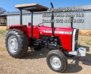 Farming Massey Ferguson Tractor