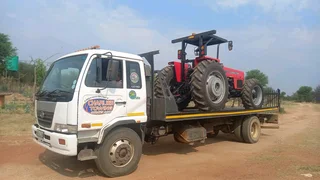 Farming MASSEY FERGUSON Tractor