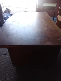 Big Office desk no drawers