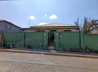 6 bedroom House in Brixton