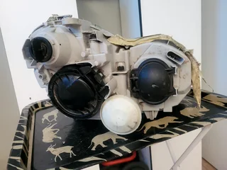 Mercedes-Benz W203 C-Class Headlight – Left Side (OEM Halogen) – Sold As-Is