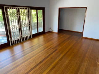 Stately Glenmore home