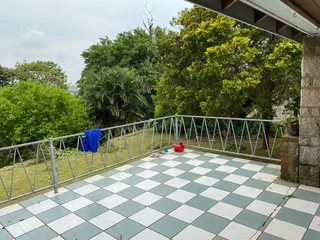 Stately Glenmore home