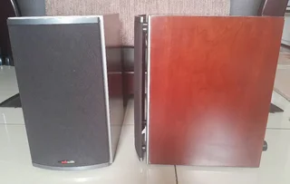 Polk Audio RTi 4 Bookshelve/Surround Speakers-Real Wood Veneer In A Cherry Finish