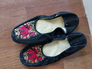 Kaftan and slippers