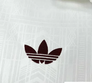 Arsenal  25/26 Away kit