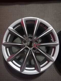 Selling a set of OEM BMW Z4 E89 19" Styling 296 V-Spoke