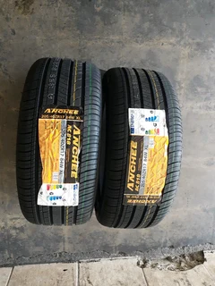 205/40/17 brandnew and good secondhand for sale call/whatsApp 0631966190 for details.