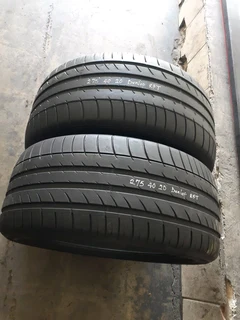 275/40/20×2 dunlop runflat and many other sizes available for sale call/whatsApp 0631966190 for more