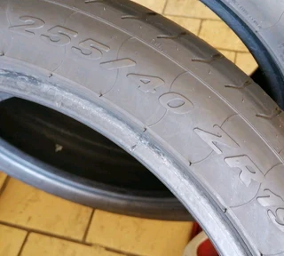 255/40/19 and many other sizes for sale call/whatsApp 0631966190.