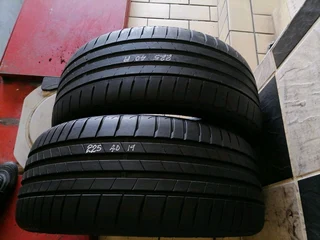 225/40/19 Bridgestone runflat and normal available at affordable prices call/whatsApp 0631966190.