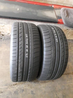 275/40/20 dunlop runflat and many other sizes for sale call/whatsApp 0631966190.