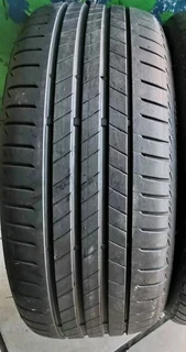 225/40/18 normal and runflat available for sale call/whatsApp 0631966190.