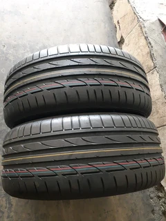 Brandnew 225/50/17×4 Bridgestone runflat and good secondhand for sale call/whatsApp 0631966190.
