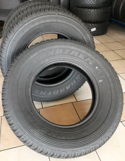 275/65/17×2 brand new Dunlop grand treck call/whatsApp 0631966190.