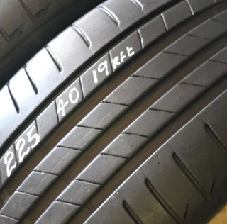 225/40/19×2 Bridgestone runflat we are selling quality used tyres at affordable prices call/whatsApp