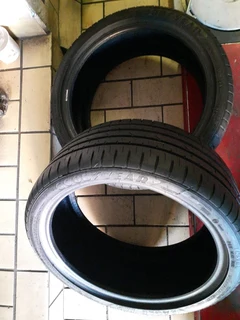 245/35/18×2 runflat and many other sizes available call/whatsApp 0631966190 for details.