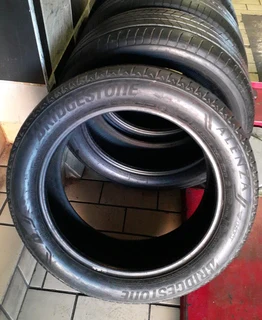 245/50/19×4 Bridgestone runflat we are selling quality used tyres at affordable prices call/whatsApp