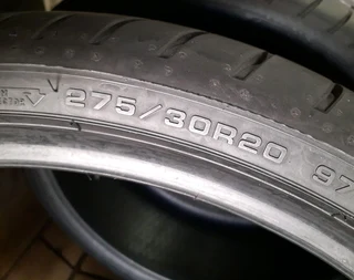 275/30/20 ×2 runflat goodyear we are selling quality used tyres at affordable prices call/whatsApp .