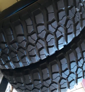 285/70/17×2 Mud terrain for sale call/whatsApp 0631966190.