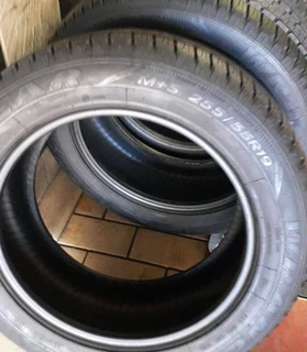 255/55/19×4 Goodyear we are selling quality used tyres at affordable prices call/whatsApp 0631966190