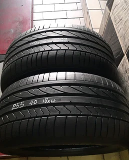 255/40/17×2 runflat Bridgestone we are selling quality used tyres at affordable prices call/whatsApp