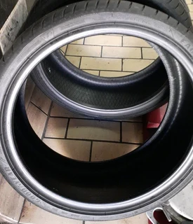 275/30/20×2 runflat goodyear for sale call/whatsApp 0631966190 for more information.