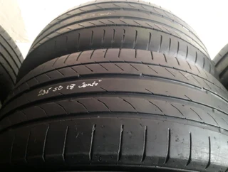 285/45/19×2 Goodyear runflat for sale call/whatsApp 0631966190.