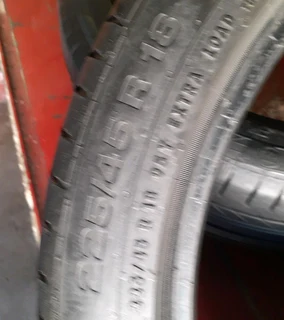 225/45/18×2continental runflat for sale call/whatsApp 0632966190 for more information will fit/balan