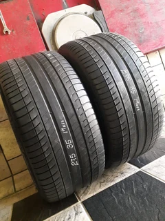 275/35/19×2 Michelin runflat tyres and many other sizes available call/whatsApp 0631966190 for more.