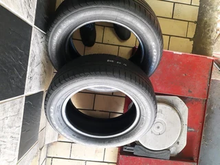 205/60/16×4 normal or runflat call/whatsApp 0631966190 we fit and balance we deliver also