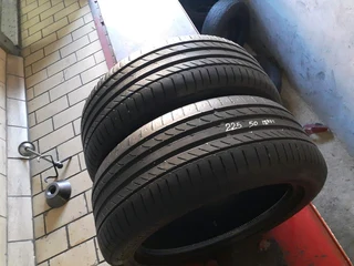 225/50/18 runflat and normal for sale call/whatsApp 0631966190 for more information.