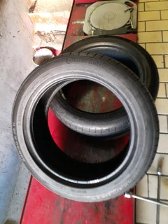 225/50/18 continental and Bridgestone runflat available for sale call/whatsApp 0631966190 for more
