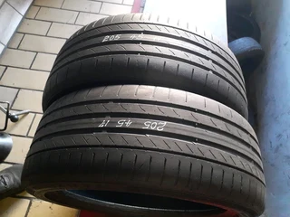 225/45/18×2 runflat and many other sizes for sale call/whatsApp 0631966190 for more information.