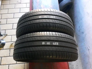 225/50/18×4 michelin normal and runflat for sale call/whatsApp 0631966190 for more information.