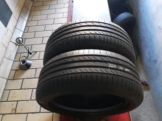 225/50/18×4 runflat tyres for  sale call/whatsApp 0631966190 for more information.