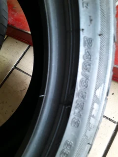 245/35/18×2 Bridgestone runflat and many other sizes for sale call/whatsApp 0631966190 for more.