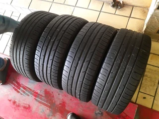 195/50/15×4 dunlol for sale call/whatsApp 0631966190 for more information.