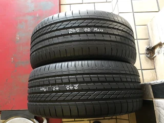 245/40/19×2 Goodyear runflat and many other sizes for sale call/whatsApp 0631966190 for more infor.