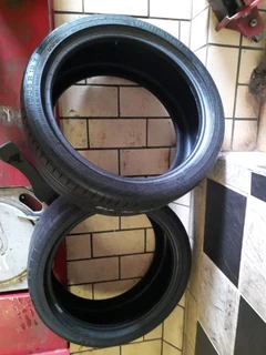 245/35/18×2 continental runflat and many other sizes for sale call/whatsapp 0631966190 for details.