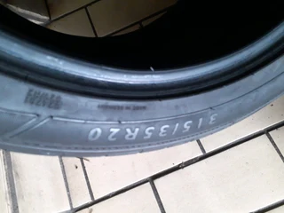 315/35/20 runflat dunlop for sale as cheap as 2000 rand for the two call/whatsapp 0631966190 .