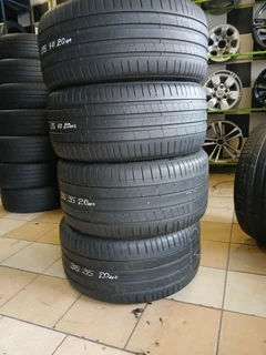 315/35/20 and 275/40/20 runflat bridgestone available at affordable price call/WhatsApp 0631966190 .