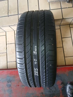 225/40/18 runflat available at affordable prices call/WhatsApp 0631966190.