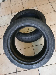 225/40/18 continental runflat available at affordable prices call/WhatsApp 0631966190.