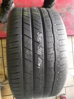 315/35/21 runflat we are selling quality used tyres at affordable prices call/whatsApp 0631966190 .
