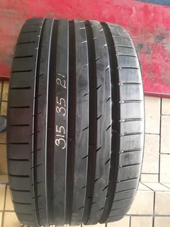 315/35/21 runflat we are selling quality used tyres at affordable prices call/whatsApp 0631966190 .