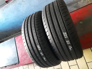 225/55/17 runflat dunlop we are selling quality used tyres qt affordable prices call/whatsApp .