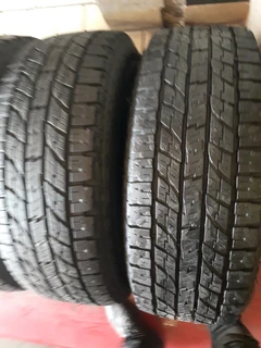 265/70/17×4 white wall yokohama we are selling quality used tyres at affordable prices call/whatsApp